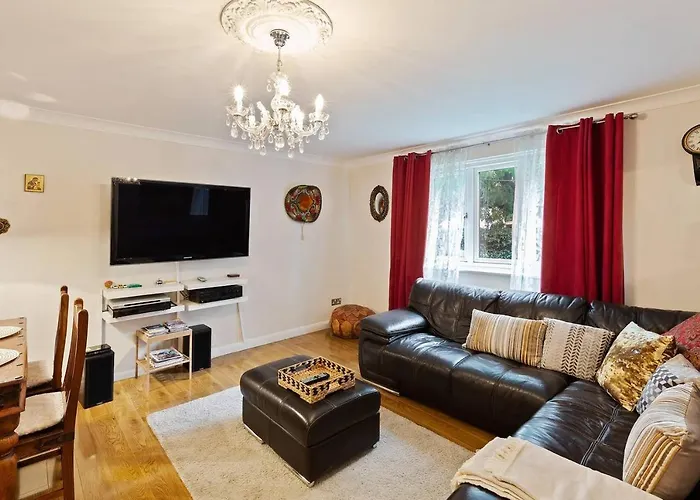 Beautiful And Cosy 2 Bedroom Flat